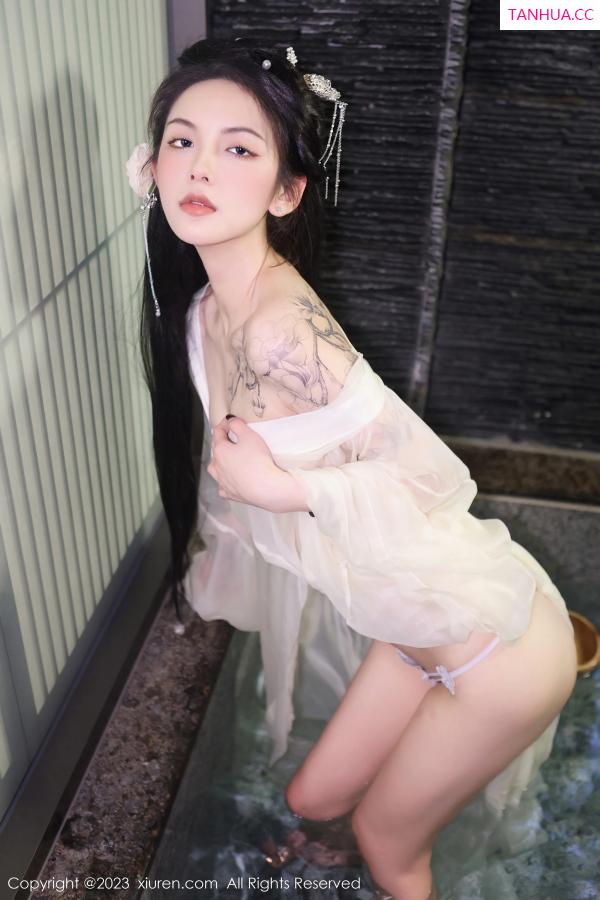   [XiuRen]高清写真图 2023.03.17 No.6430 乔一一 古装美腿第48张图片